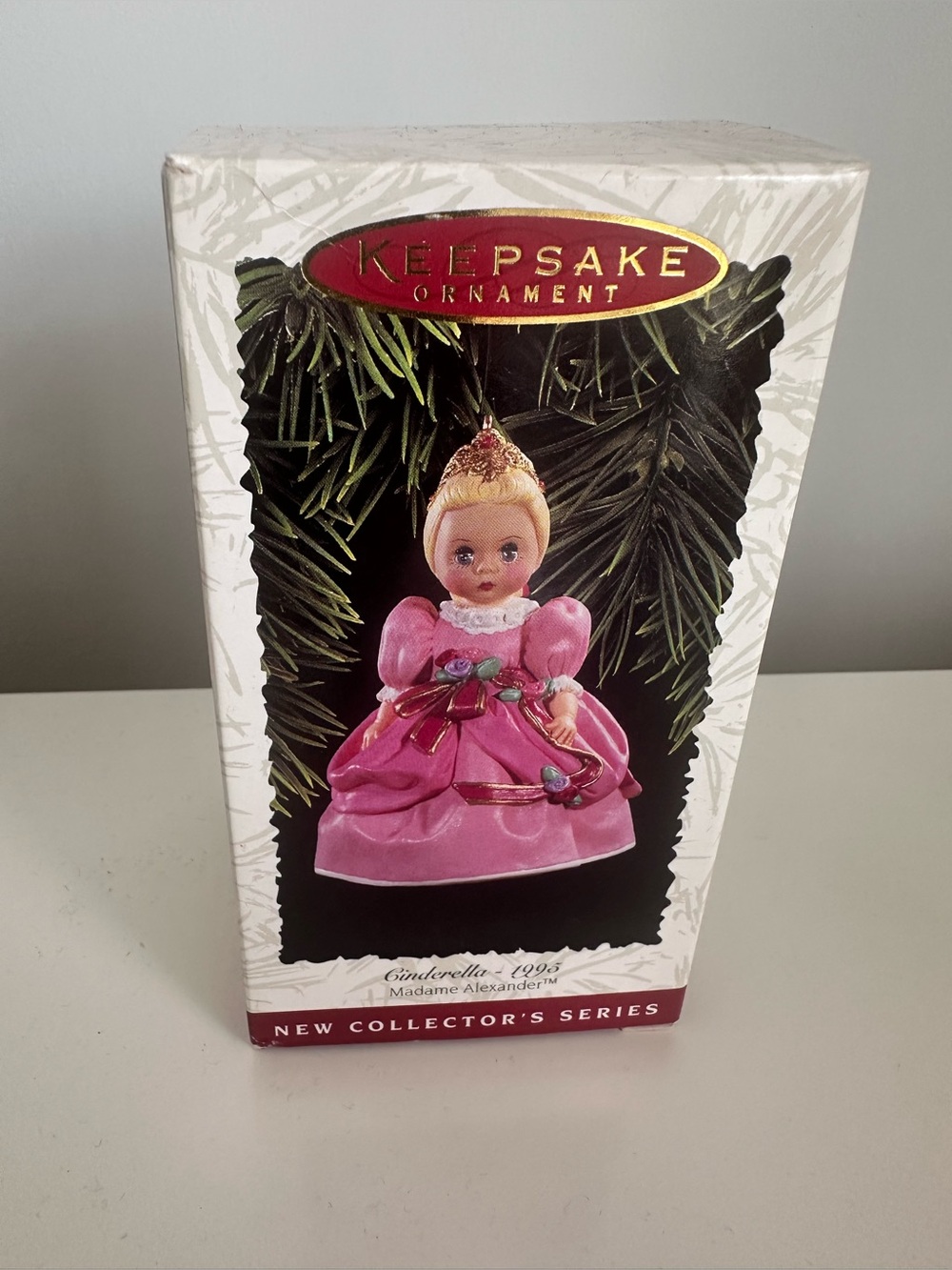 Hallmark Keepsake Ornament CINDERELLA 1995 Madame Alexander Collector Series